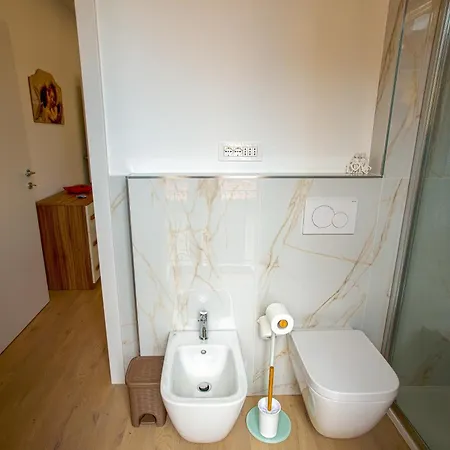 Benvenuti Ad Angel's House A Como,vicino Al Lago!