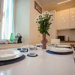 Benvenuti Ad Angel's House A Como,vicino Al Lago! Апартаменты Комо