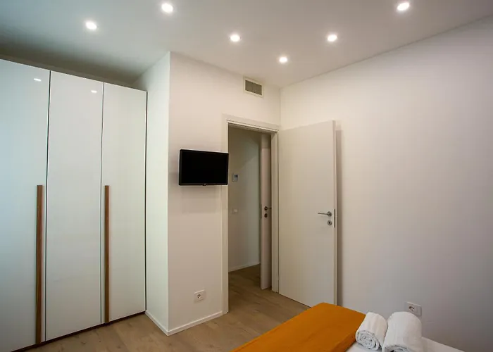 Apartamento Benvenuti Ad Angel's House A Como,vicino Al Lago! *